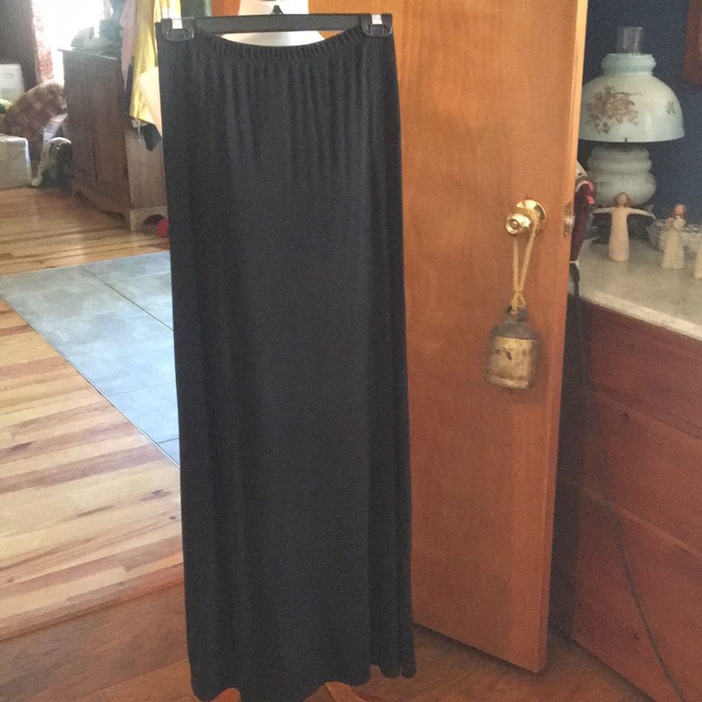 Telluride black skirt